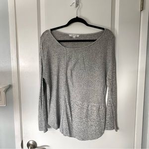 Women’s Light Grey Lightweight Pullover Sweater, Size Large, Excellent Condition